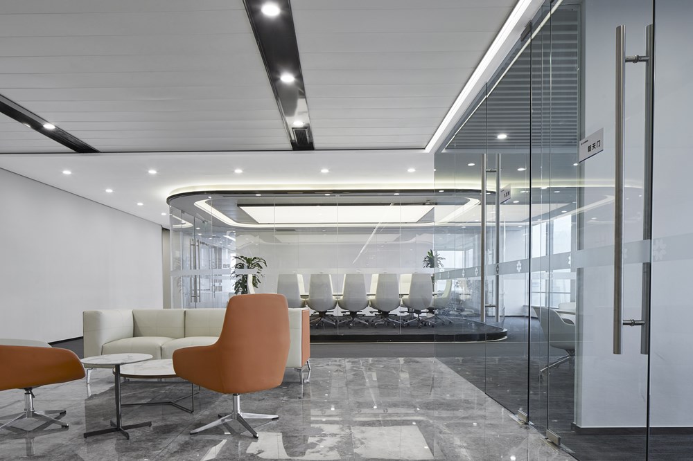 國鍵鑫興（北京）家具有限公司提供辦公、會(huì)議、桌椅、休閑等辦公家具項(xiàng)目案例。